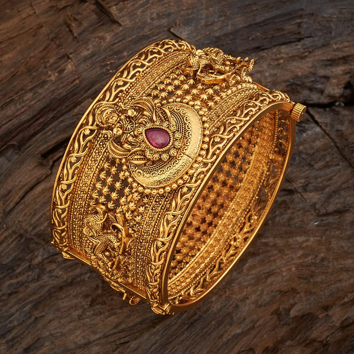 Antique Bangle 146746