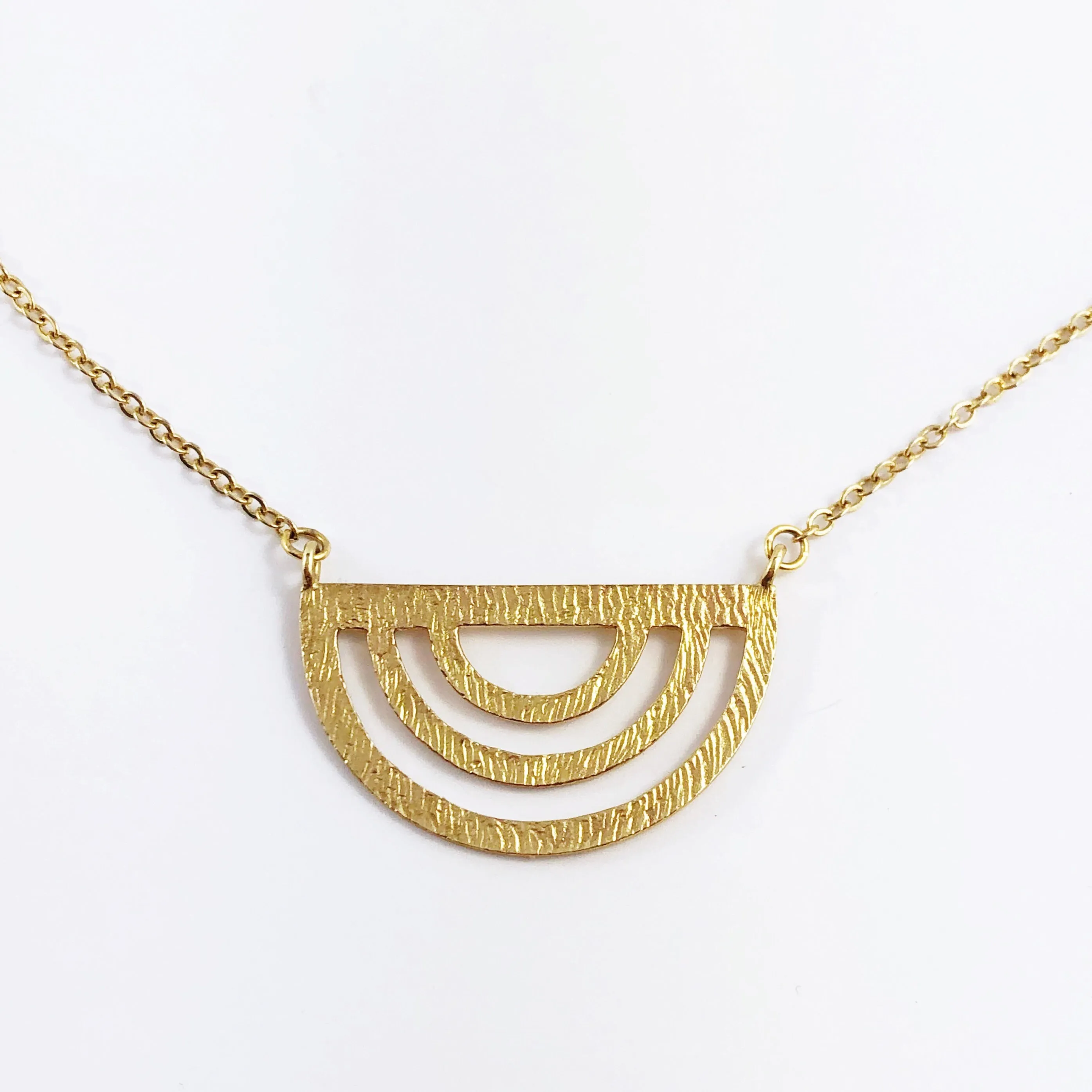 Arch Necklace