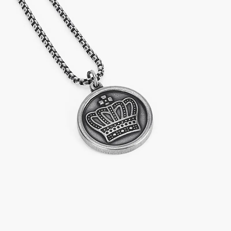 CROWN ENGRAVED PENDANT