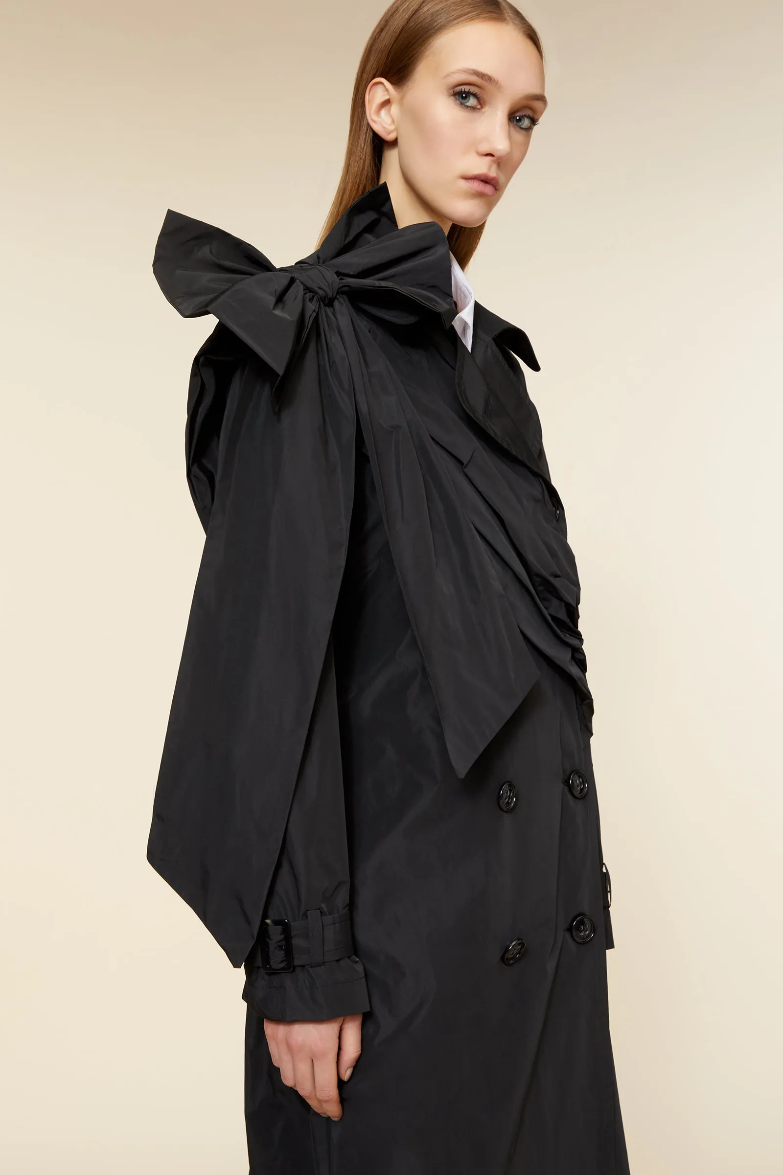 DRAPE BOW TRENCHCOAT