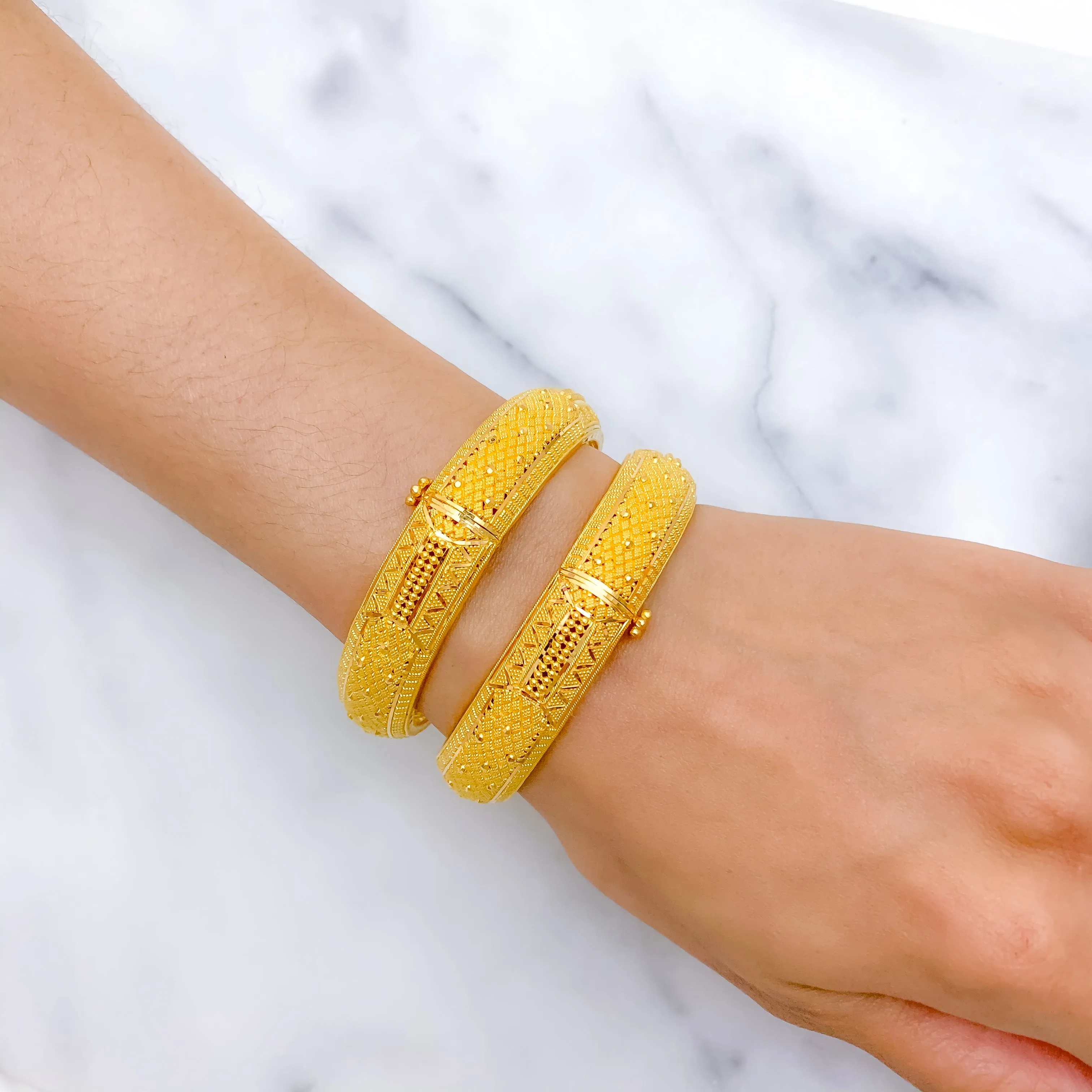 (Exchange Product) Ornate Rounded Bangle Pair