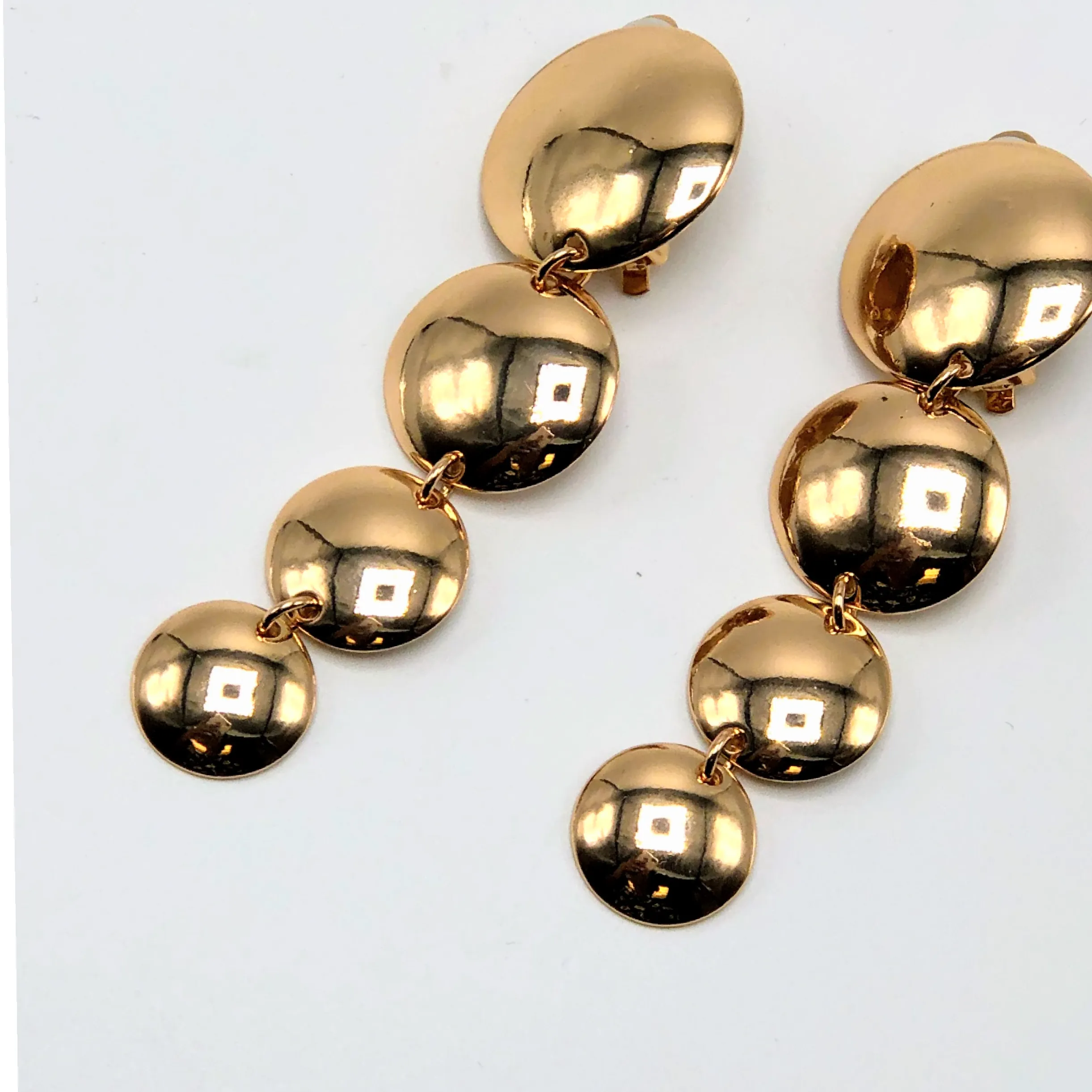 Gold circle clip on earrings