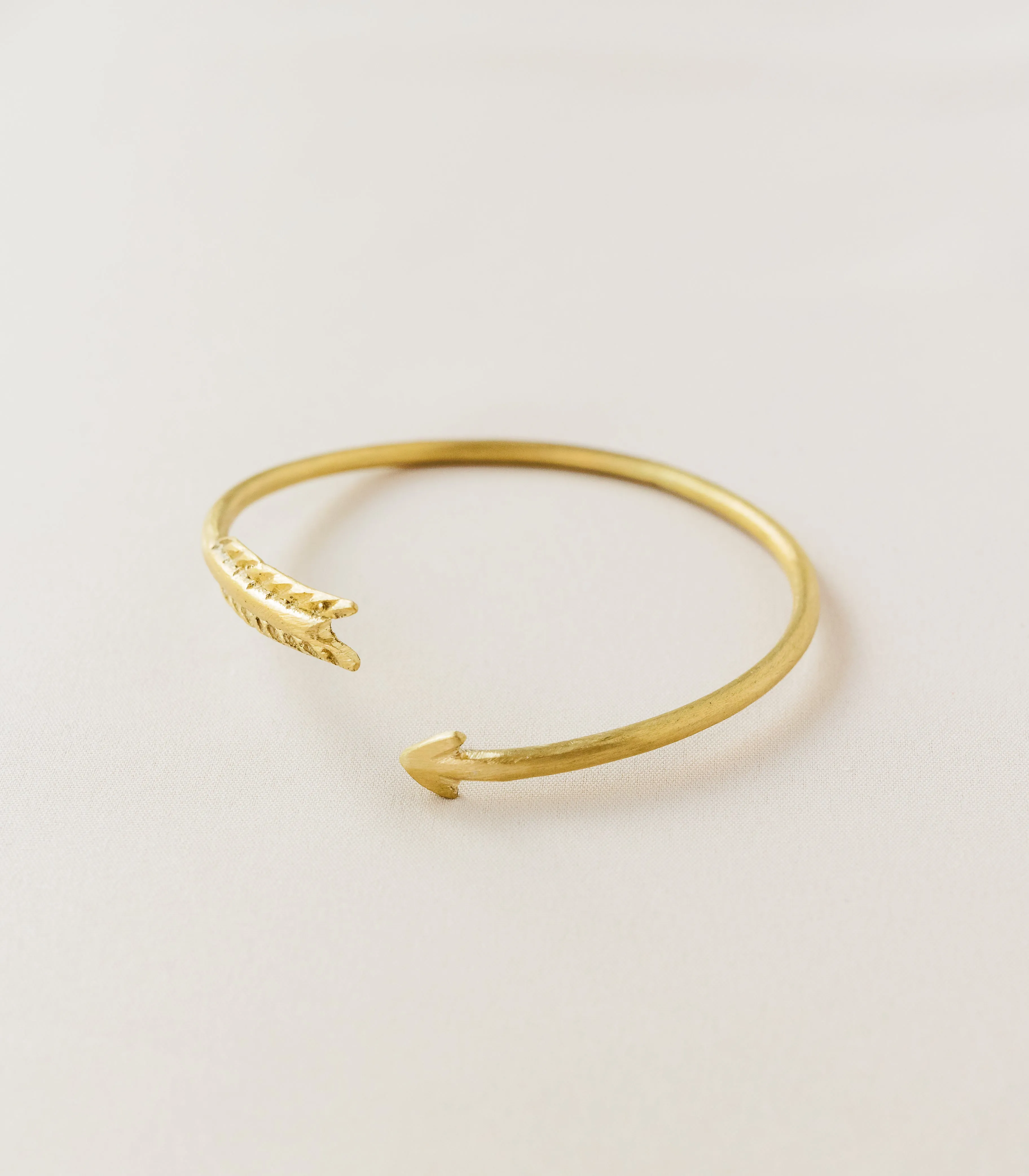 Hanak Arrow Brass Bangle