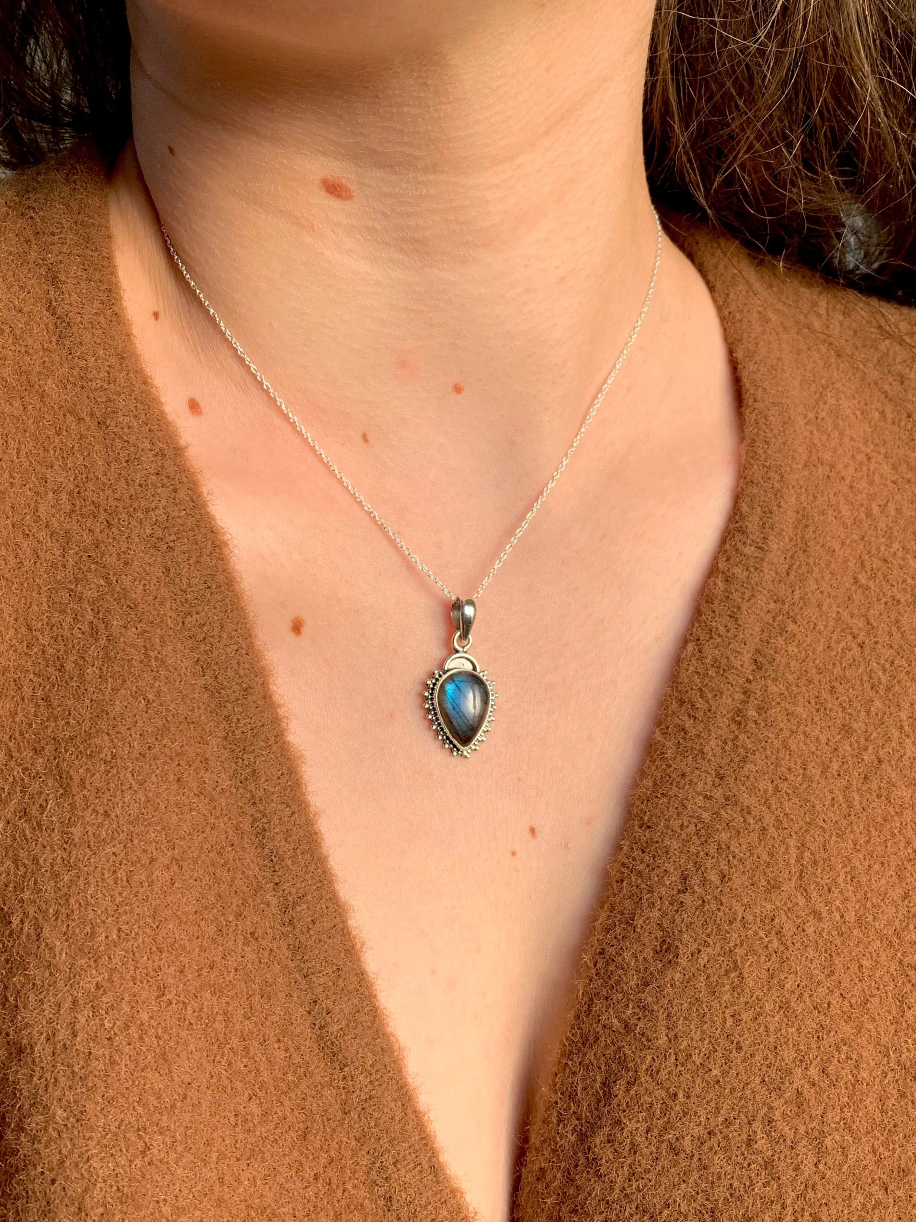 Labradorite Medium Lux Pendant