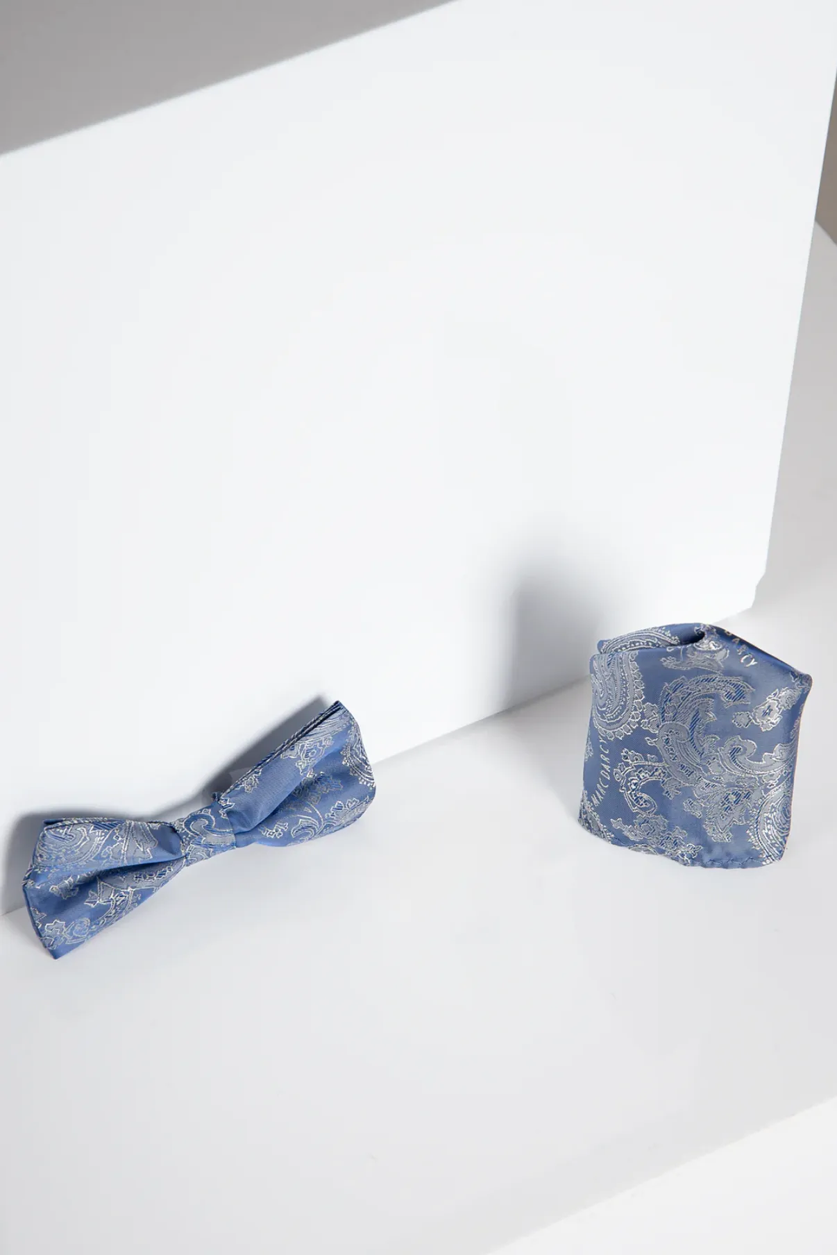 MD PAISLEY - Sky Blue Paisley Bow Tie and Pocket Square Set