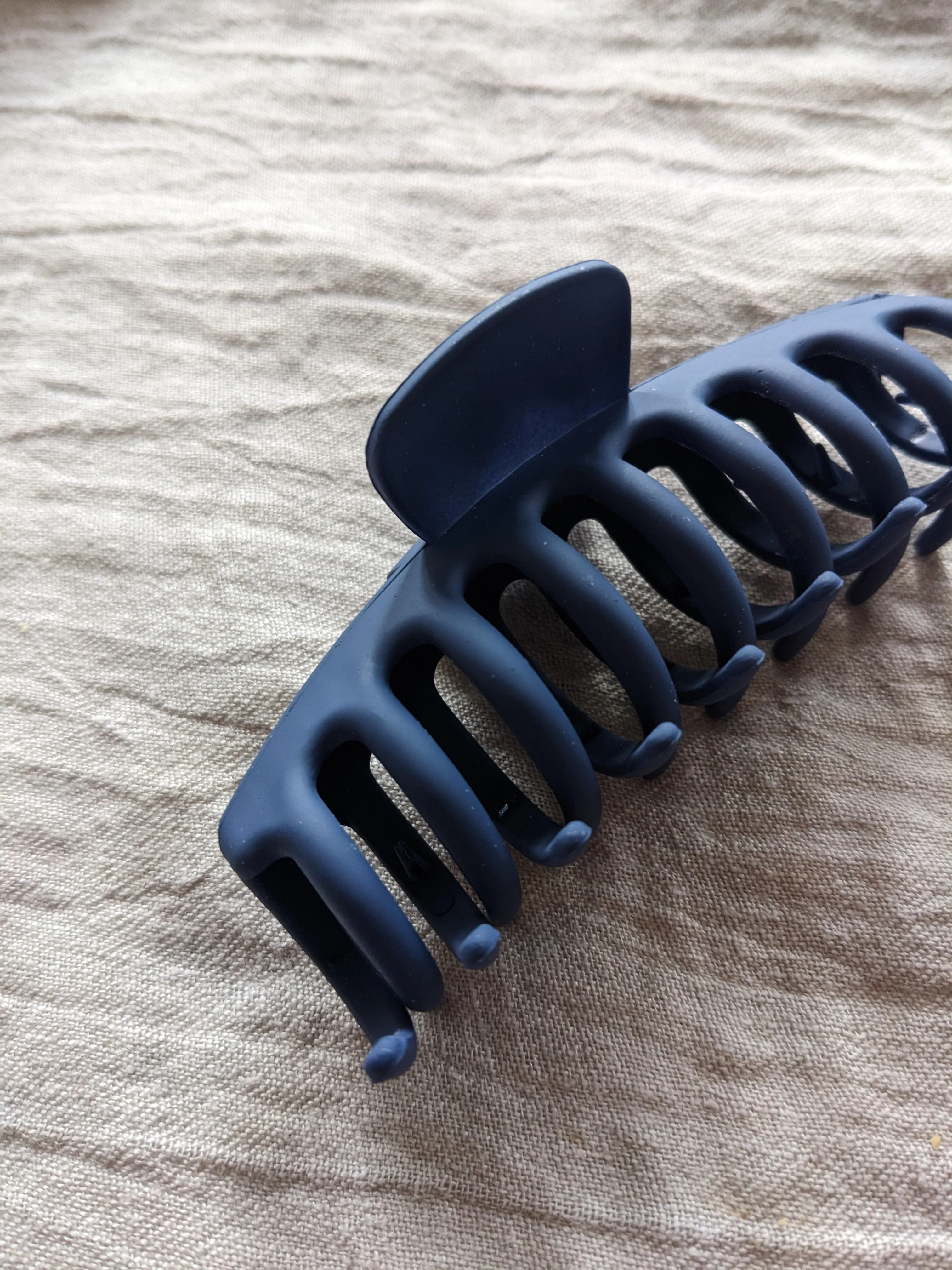 Navy Blue Medium Claw Clip