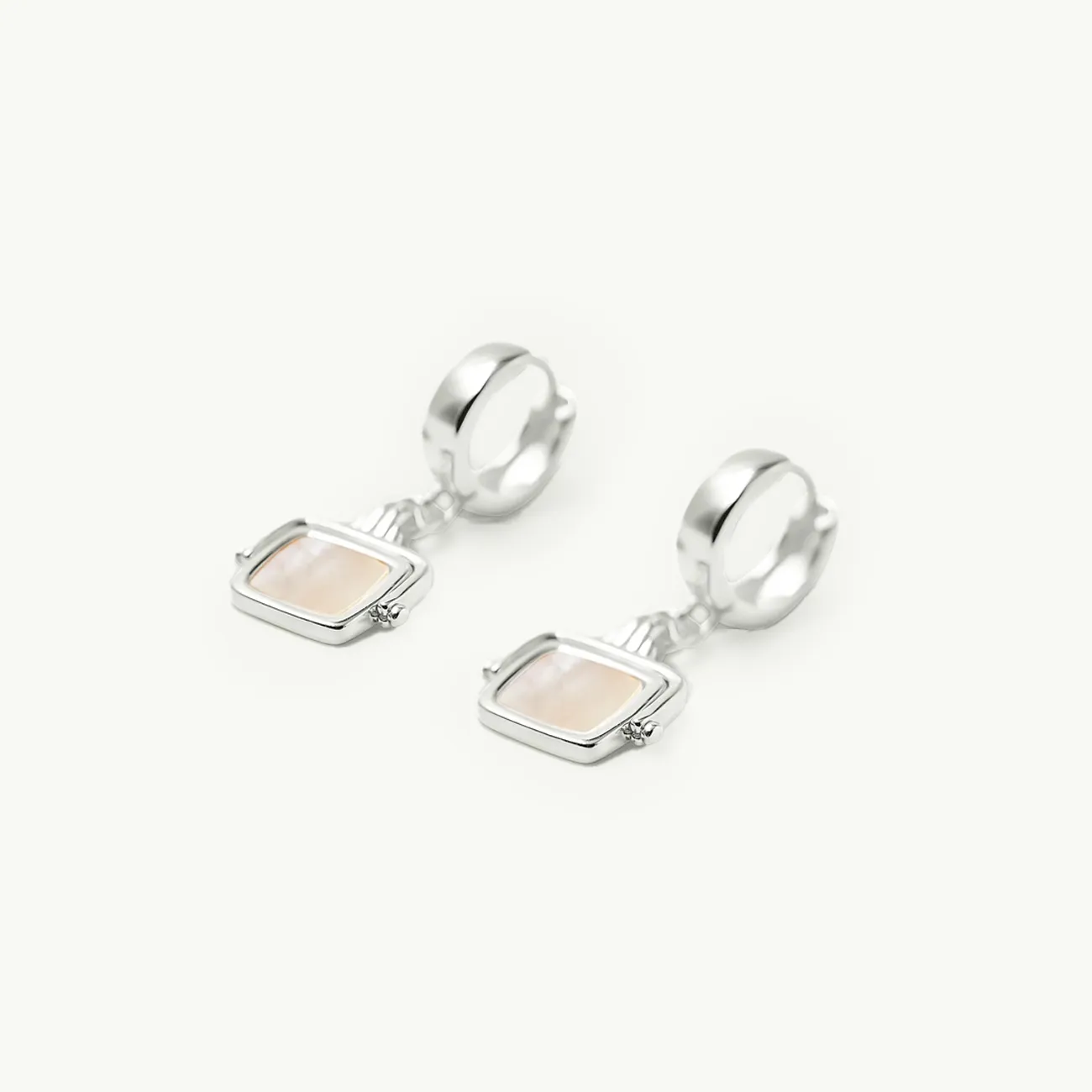 SANTIAGO DROP EARRINGS PEARL SILVER