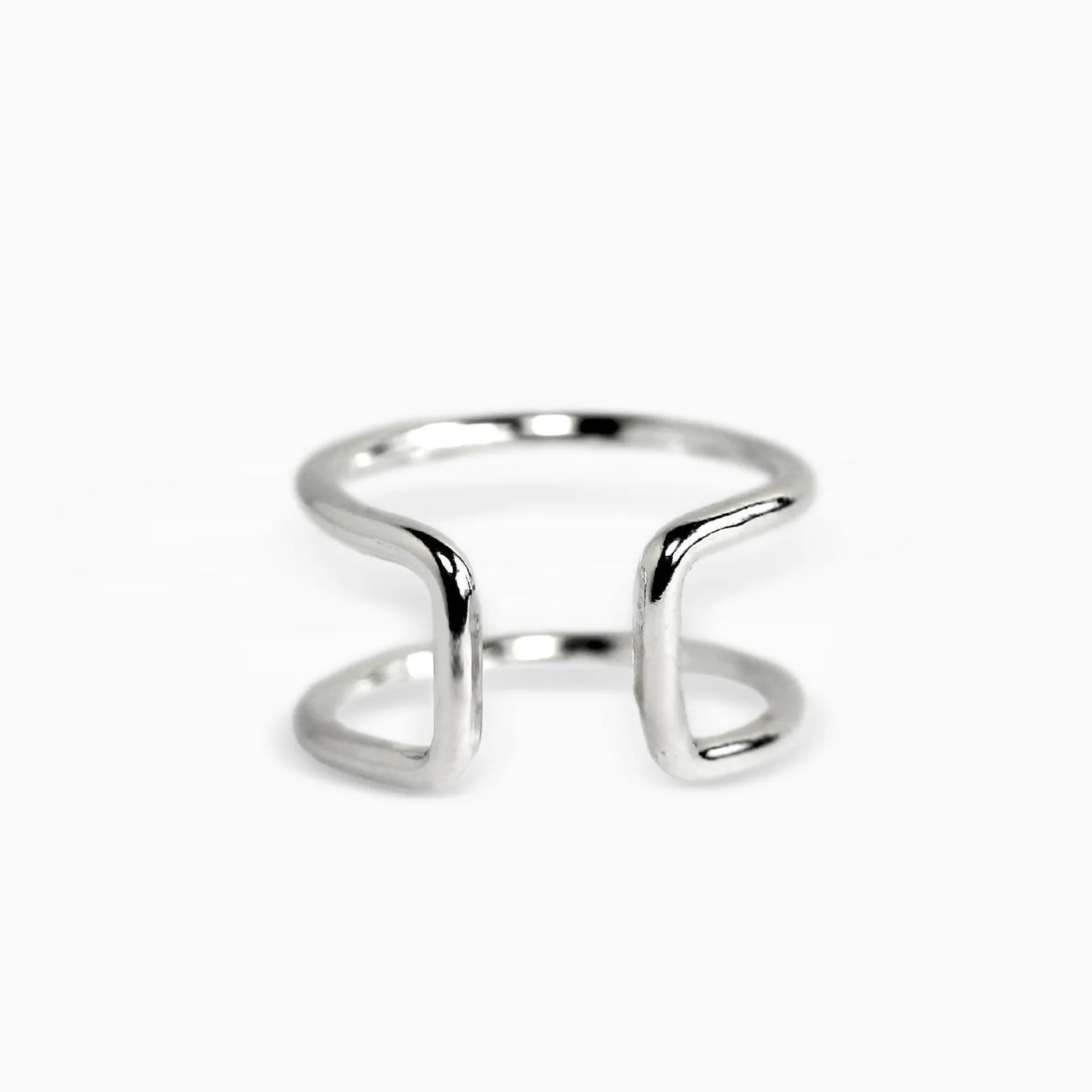 Sloane Minimalist Ear Cuff (Silver)