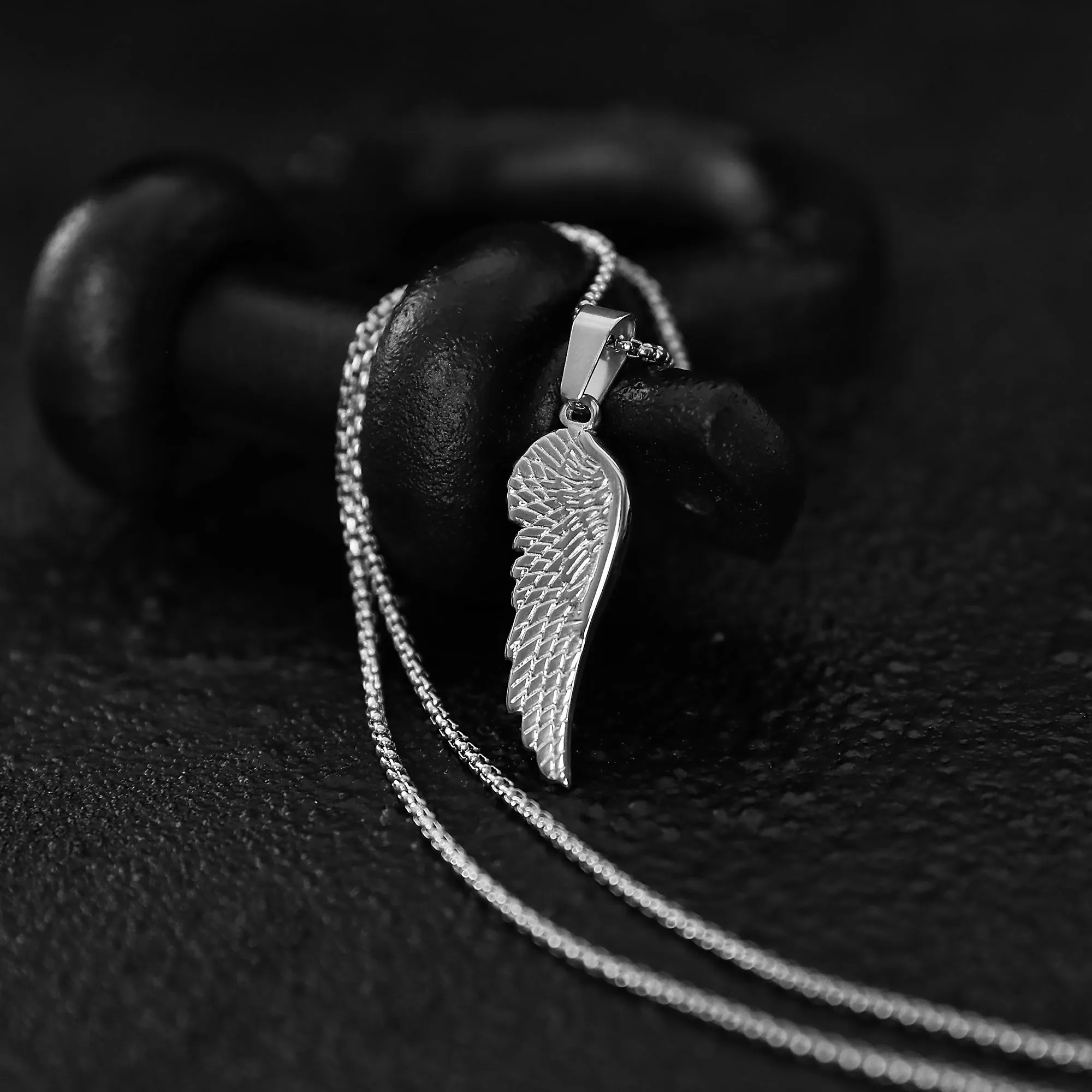 Wing Pendant Necklace - Silver